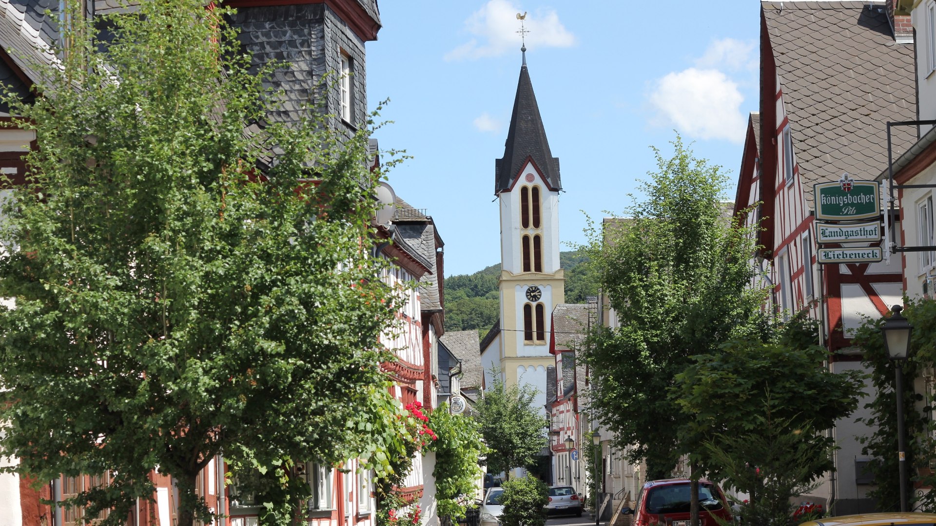 Katholische Pfarrkirche Sankt Martin | © Joachim Schönherr