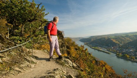 Wanderer auf Ro&szlig;stein | &copy; Dominik Ketz
