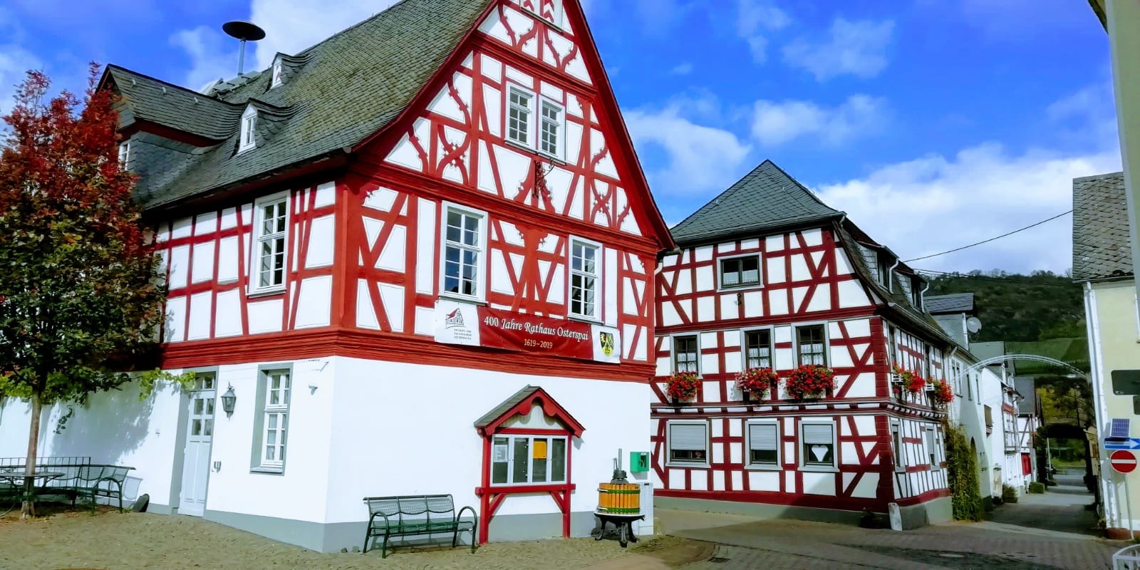 Rathaus von Osterspai | &copy; Dieter Enkirch