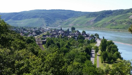 Ausblick vom Hexenköpfl auf Osterspai | © Sebastian Reifferscheid